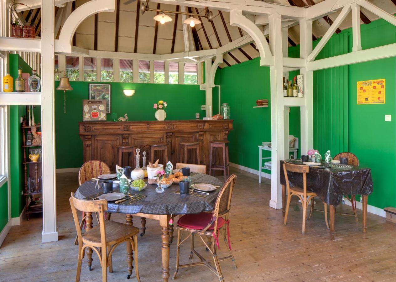 Hotel Le Monde De Charlie Bellerive-sur-Allier Zewnętrze zdjęcie